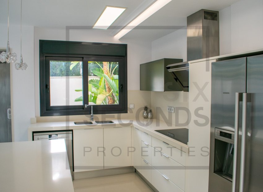 Reventa - Villa - San Miguel de Salinas - Urbanizaciones