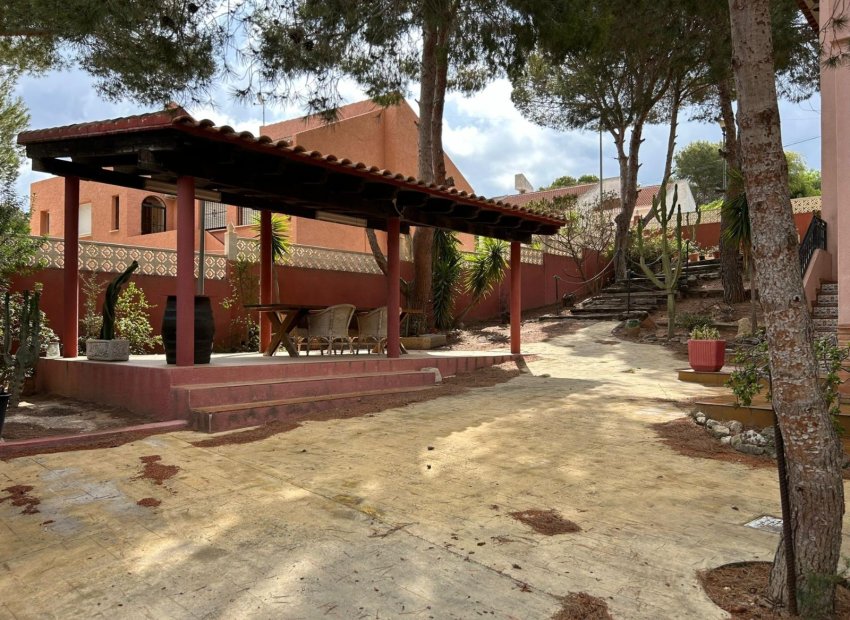 Reventa - Villa - San Miguel de Salinas - Urbanizaciones