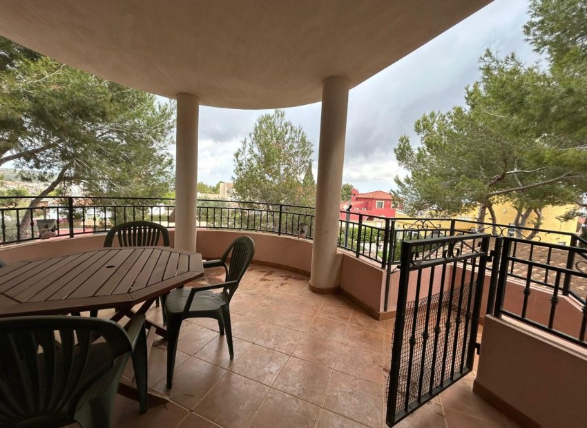 Reventa - Villa - San Miguel de Salinas - Urbanizaciones