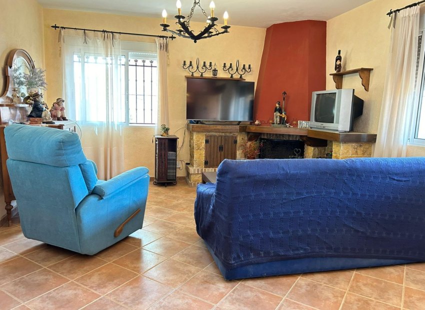 Reventa - Villa - San Miguel de Salinas - Urbanizaciones