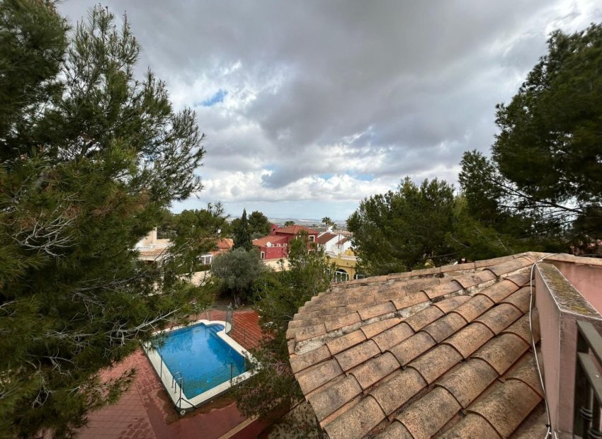 Reventa - Villa - San Miguel de Salinas - Urbanizaciones