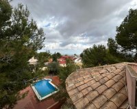 Reventa - Villa - San Miguel de Salinas - Urbanizaciones