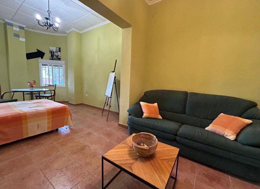 Reventa - Villa - San Miguel de Salinas - Urbanizaciones