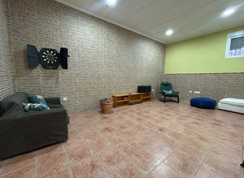 Reventa - Villa - San Miguel de Salinas - Urbanizaciones