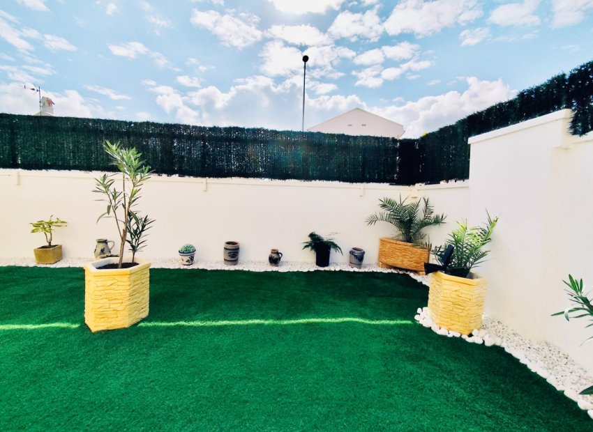 Reventa - Villa - San Miguel de Salinas - Urbanizaciones