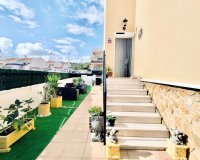 Reventa - Villa - San Miguel de Salinas - Urbanizaciones