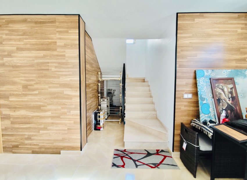 Reventa - Villa - San Miguel de Salinas - Urbanizaciones