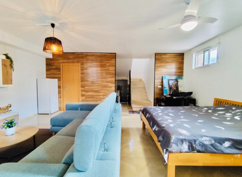 Reventa - Villa - San Miguel de Salinas - Urbanizaciones