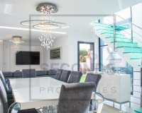 Reventa - Villa - San Miguel de Salinas - Urbanizaciones