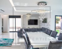 Reventa - Villa - San Miguel de Salinas - Urbanizaciones