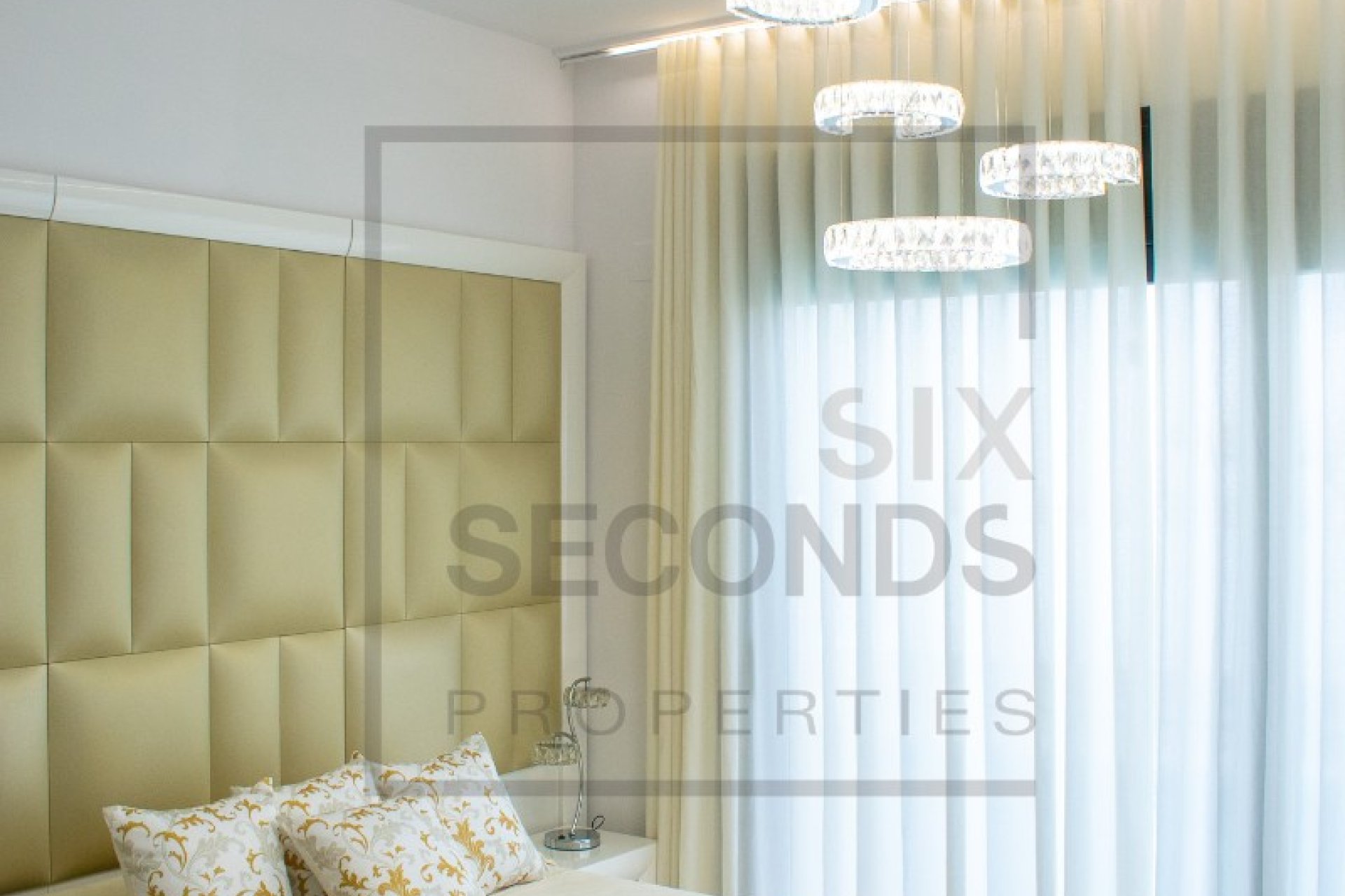 Reventa - Villa - San Miguel de Salinas - Urbanizaciones