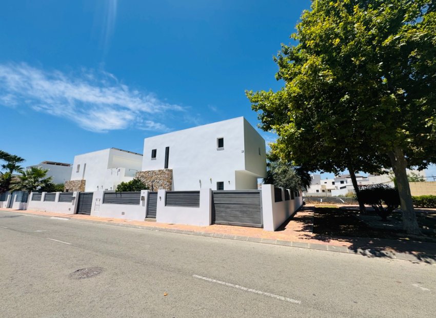 Reventa - Villa - SAN PEDRO DEL PINATAR - LO PAGÁN