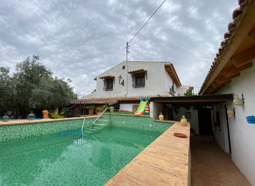 Reventa - Villa - Sax