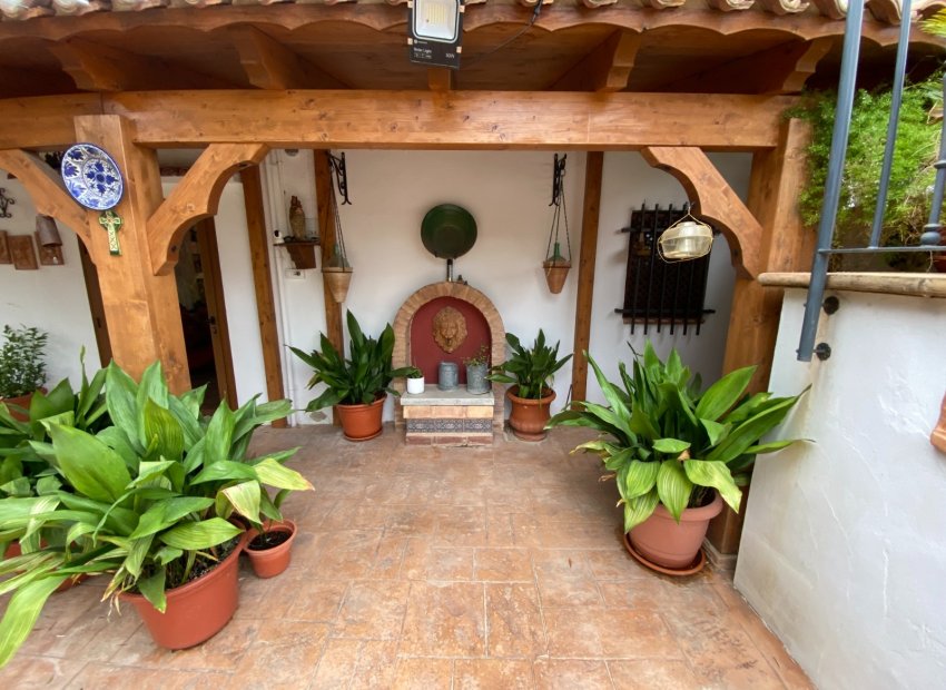 Reventa - Villa - Sax