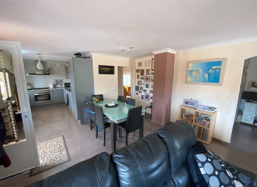 Reventa - Villa - Sax