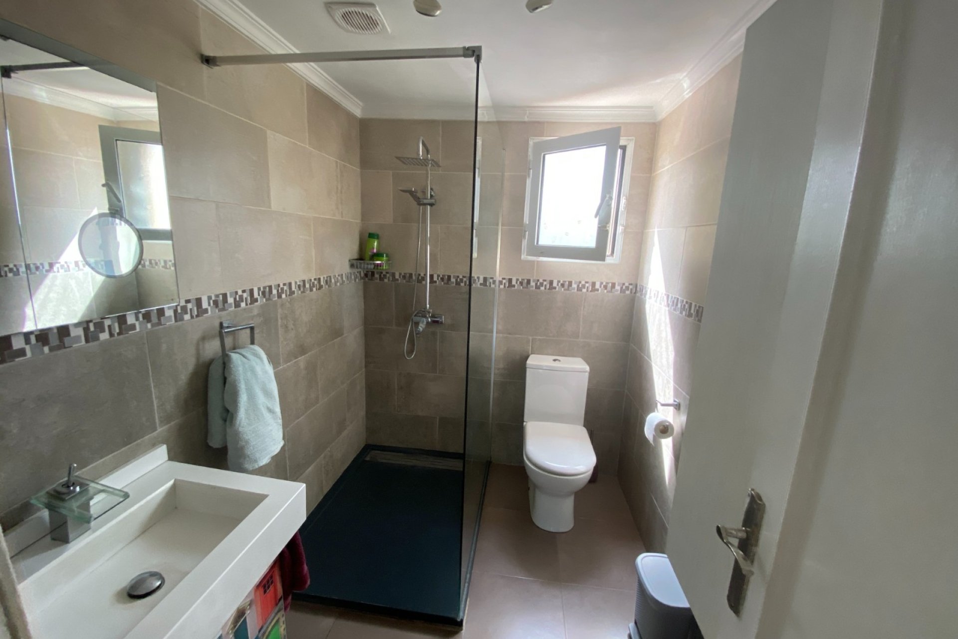 Reventa - Villa - Sax