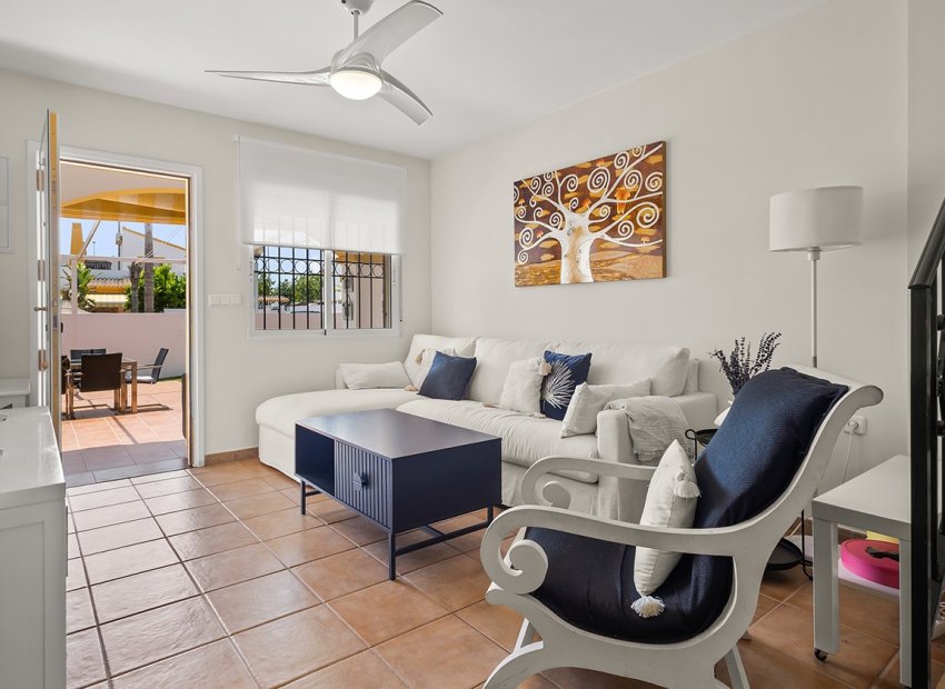 Reventa - Villa - Torre de la Horadada - Pueblo Latino