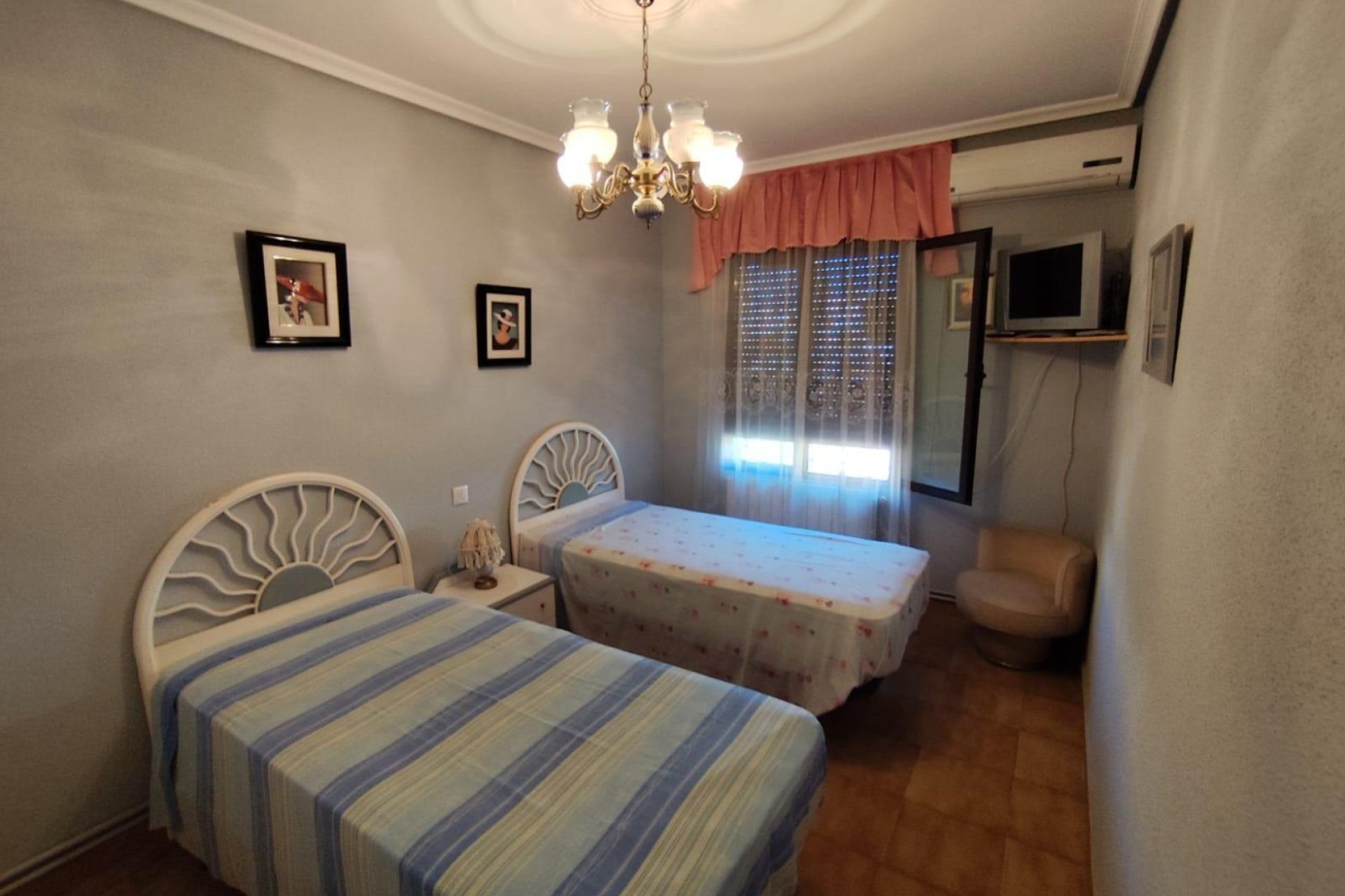 Reventa - Villa - Torrevieia - Center