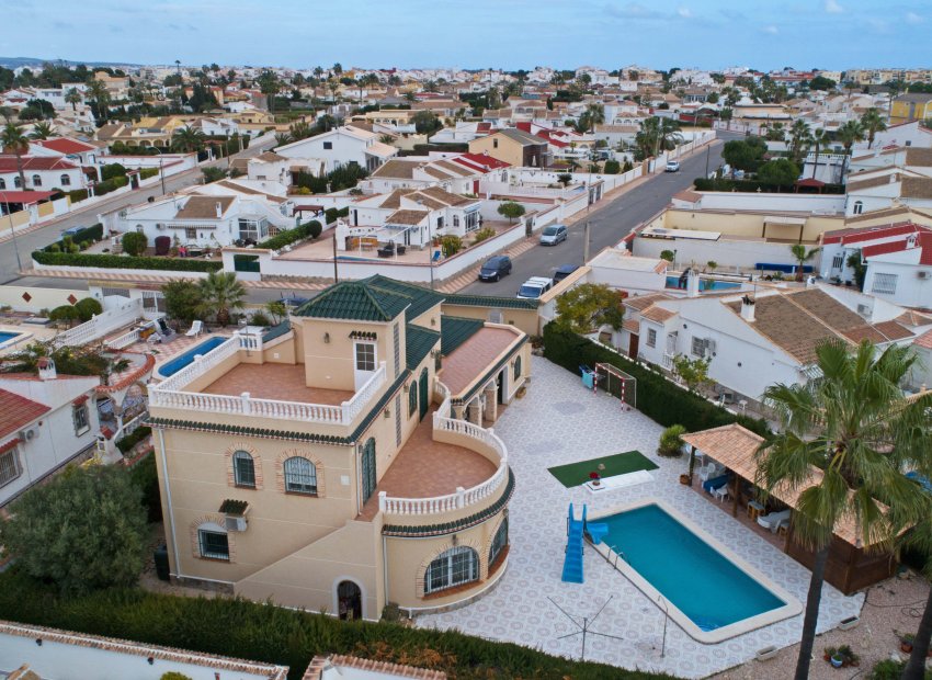 Reventa - Villa - Torrevieia - El Chaparral