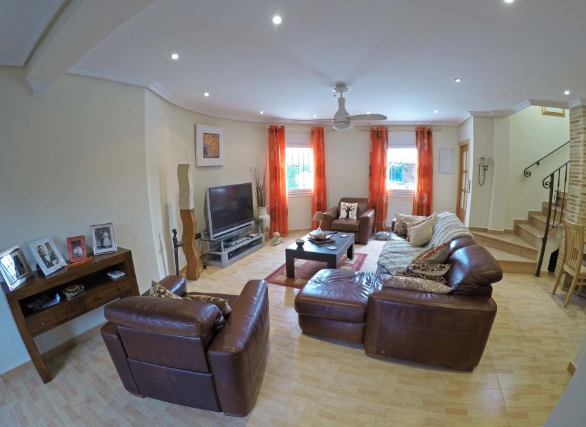 Reventa - Villa - Torrevieia - El Chaparral