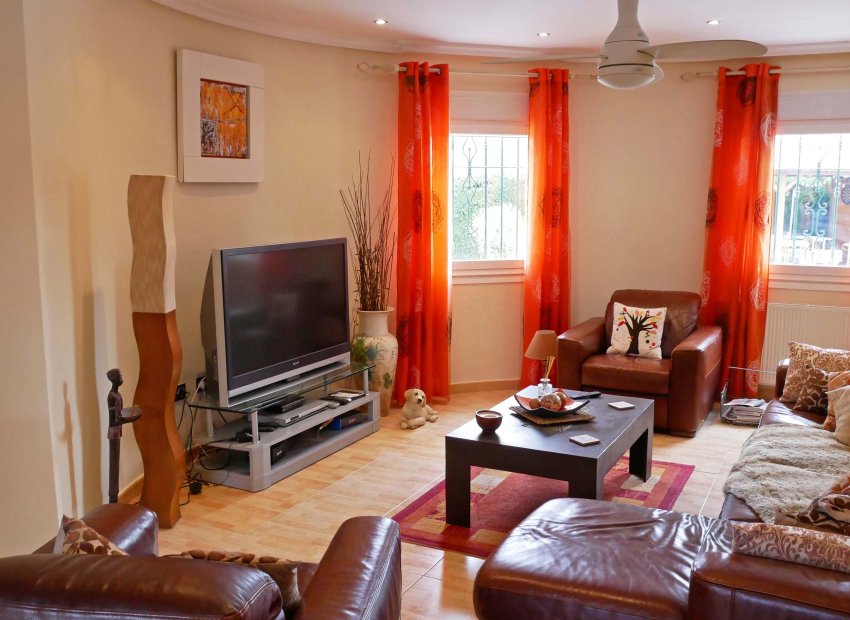 Reventa - Villa - Torrevieia - El Chaparral