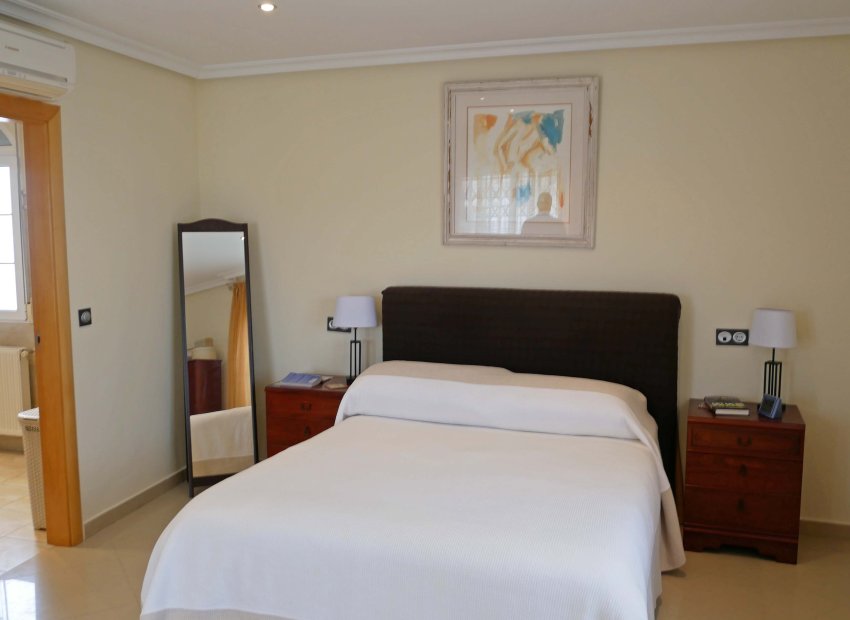 Reventa - Villa - Torrevieia - El Chaparral