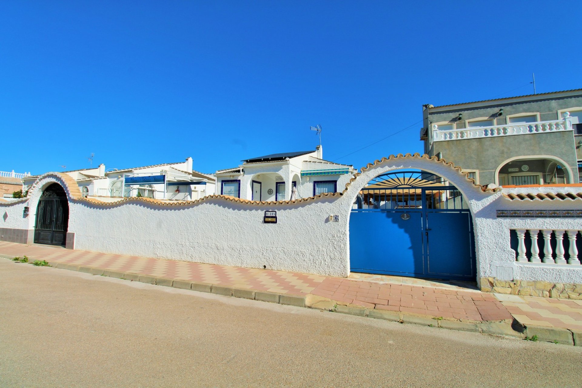 Reventa - Villa - Torrevieia - El Chaparral