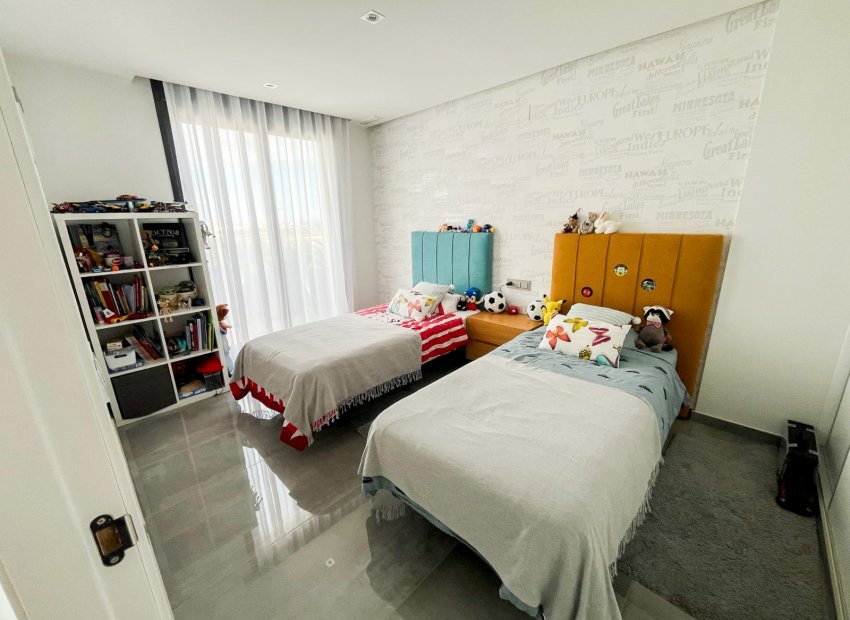 Reventa - Villa - Torrevieia - Los Altos