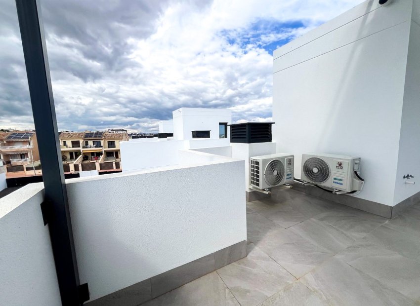 Reventa - Villa - Torrevieia - Los Altos