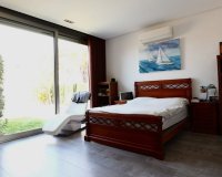 Reventa - Villa - Torrevieia - Los Angeles