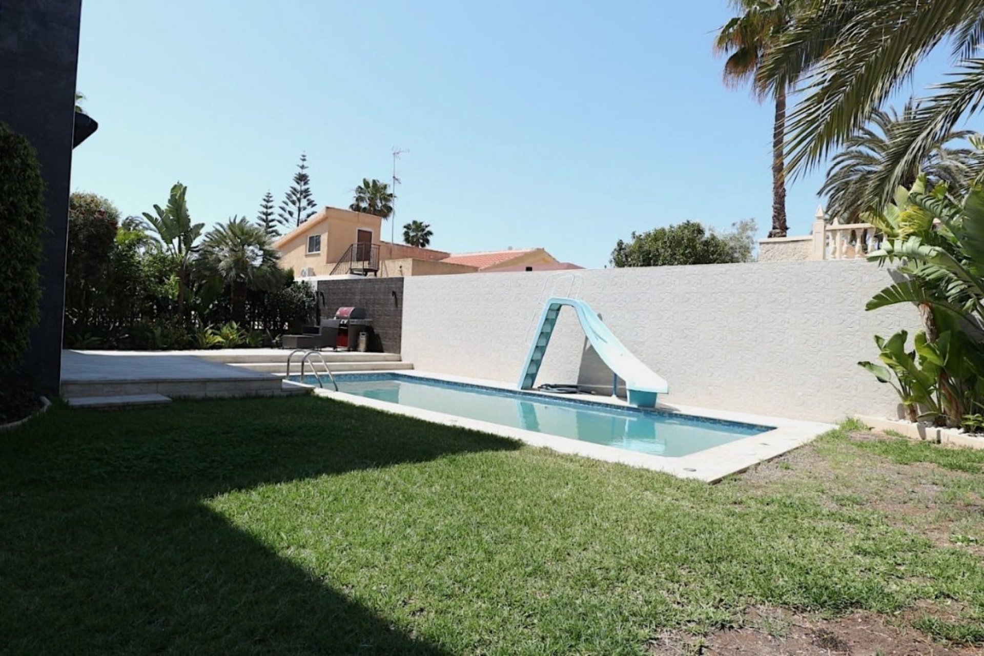 Reventa - Villa - Torrevieia - Los Angeles