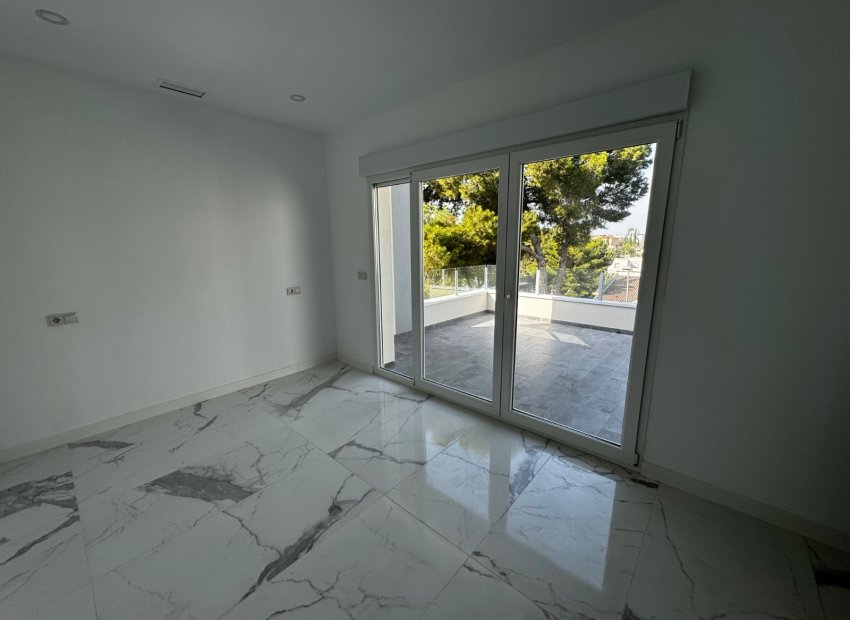 Reventa - Villa - Torrevieia - Los Balcones