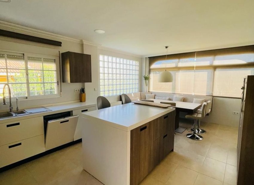 Reventa - Villa - Torrevieia - Los Balcones