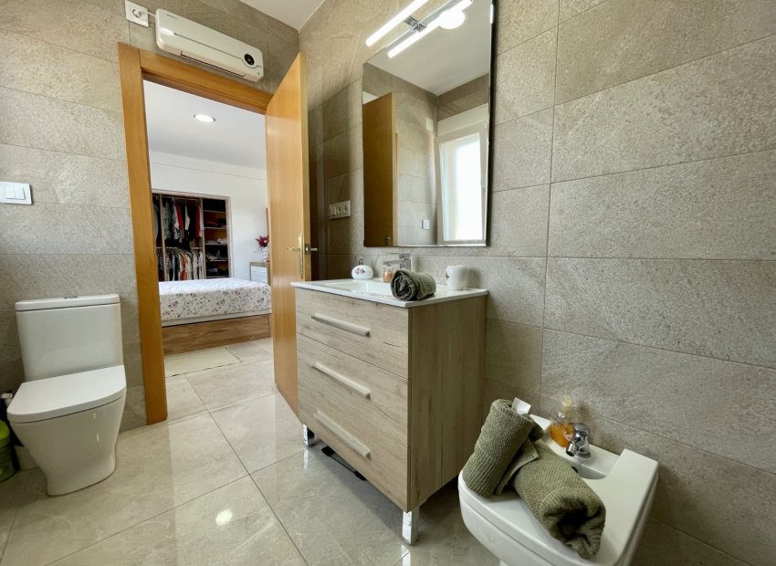 Reventa - Villa - Torrevieia - Los Balcones