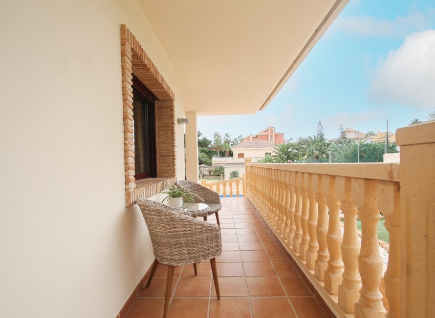 Reventa - Villa - Torrevieia - Los Balcones