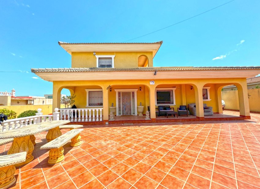 Reventa - Villa - Torrevieia - Los Balcones