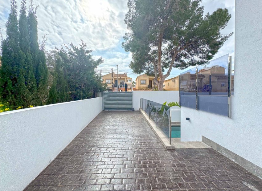 Reventa - Villa - Torrevieia - Los Balcones