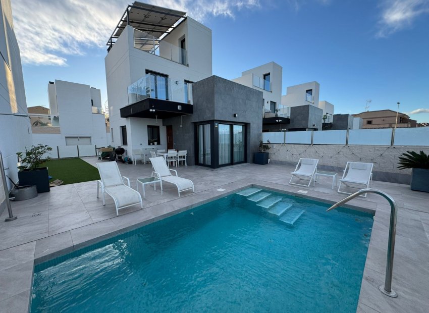 Reventa - Villa - Torrevieia - Los Balcones