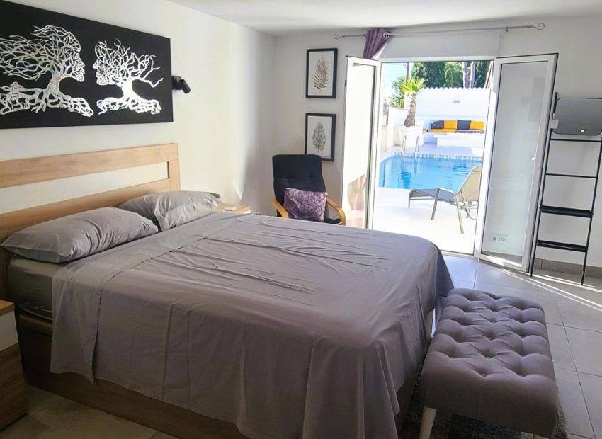 Reventa - Villa - Torrevieia - Los Balcones