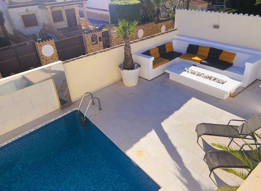 Reventa - Villa - Torrevieia - Los Balcones