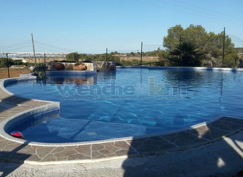 Reventa - Villa - Torrevieia - Los Balcones