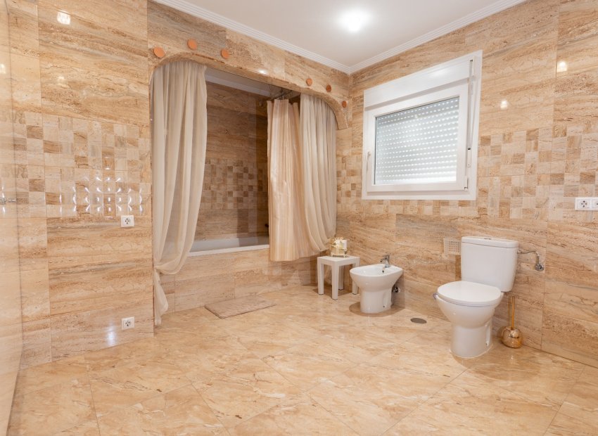 Reventa - Villa - Torrevieia - Los Balcones