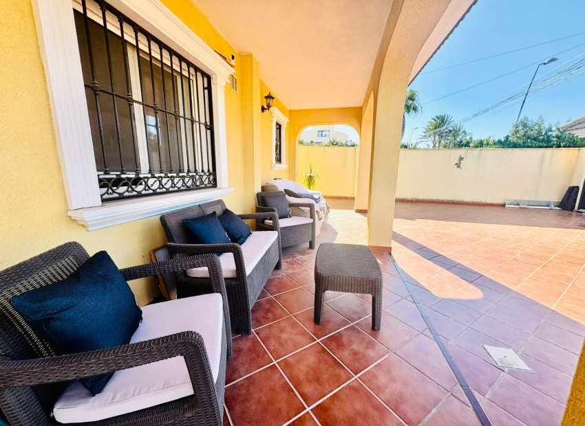 Reventa - Villa - Torrevieia - Los Balcones