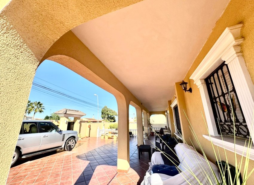 Reventa - Villa - Torrevieia - Los Balcones