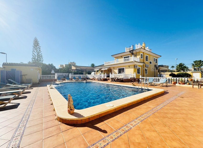 Reventa - Villa - Torrevieia - Los Balcones