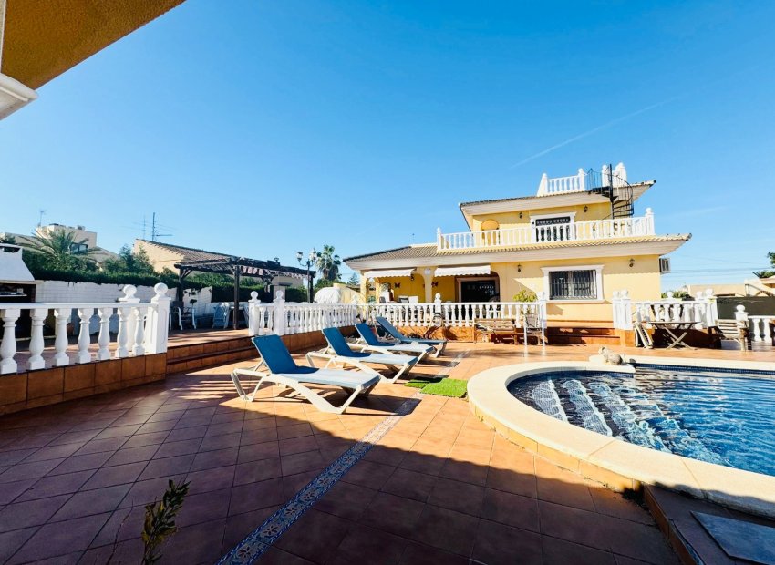 Reventa - Villa - Torrevieia - Los Balcones