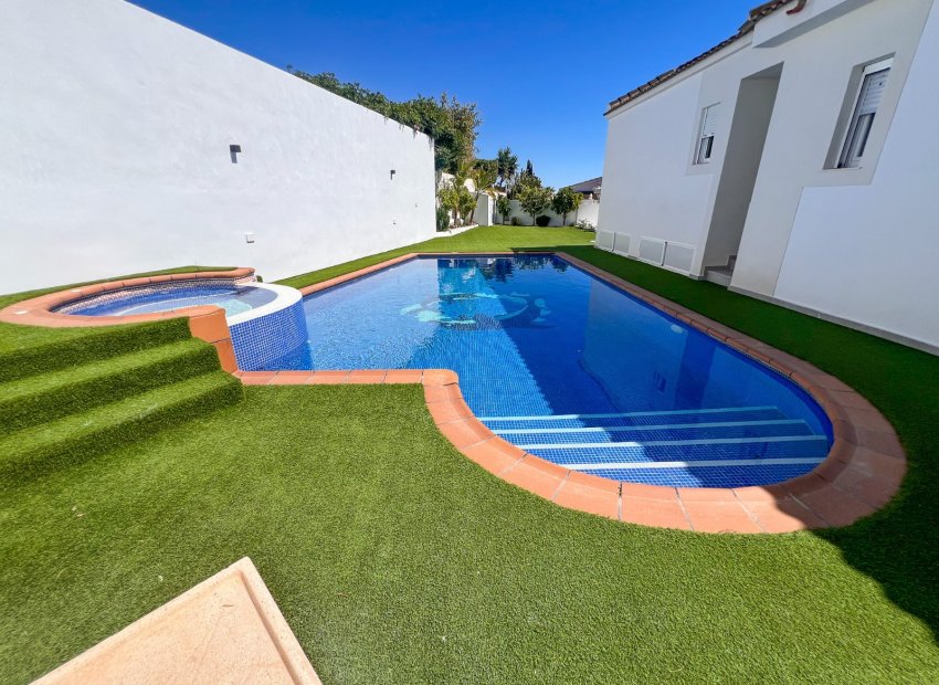 Reventa - Villa - Torrevieia - Los Balcones