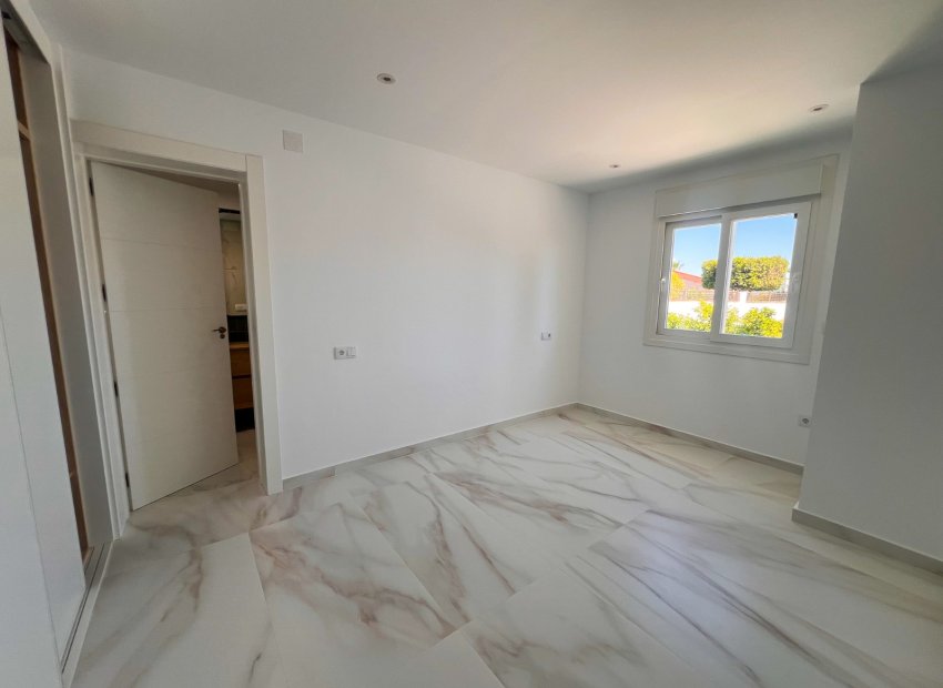 Reventa - Villa - Torrevieia - Los Balcones
