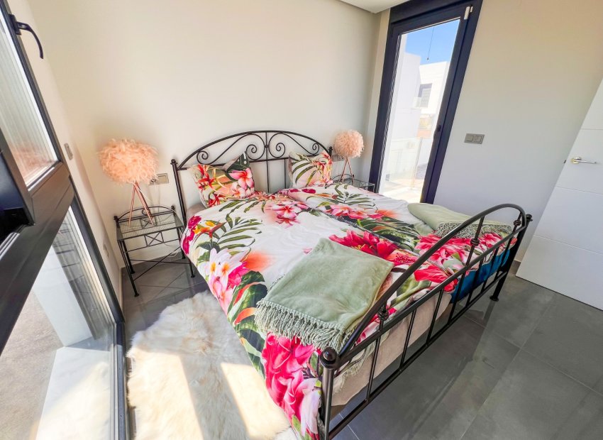 Reventa - Villa - Torrevieia - Los Balcones