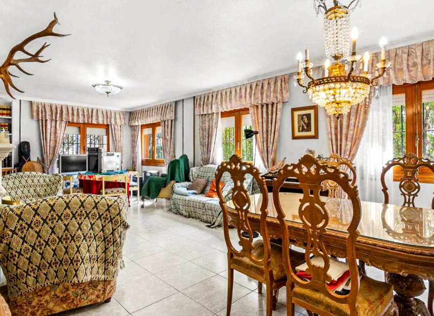 Reventa - Villa - Torrevieia - Los Balcones